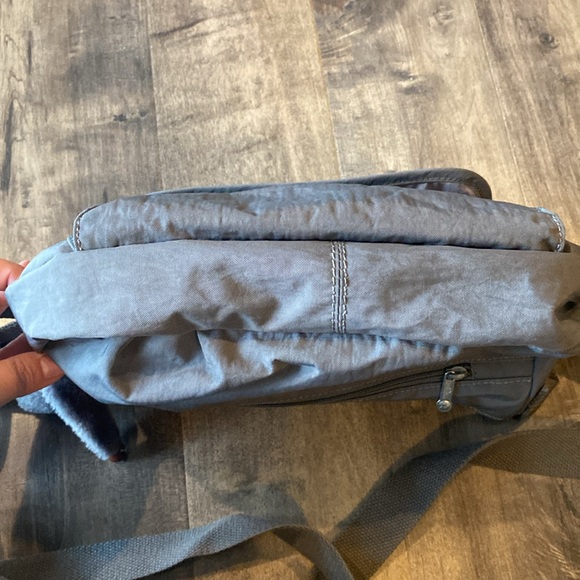 Kipling Crossbody Bag - Picture 7 of 7